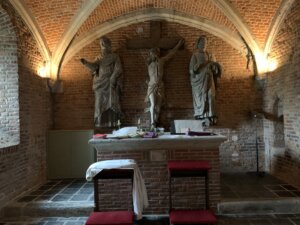 Altar in der Crypta