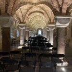 Crypta - nach Erweiterung des 2. Einsturzes der Basilika (17. Jh) siehe Unterschied in der Decke